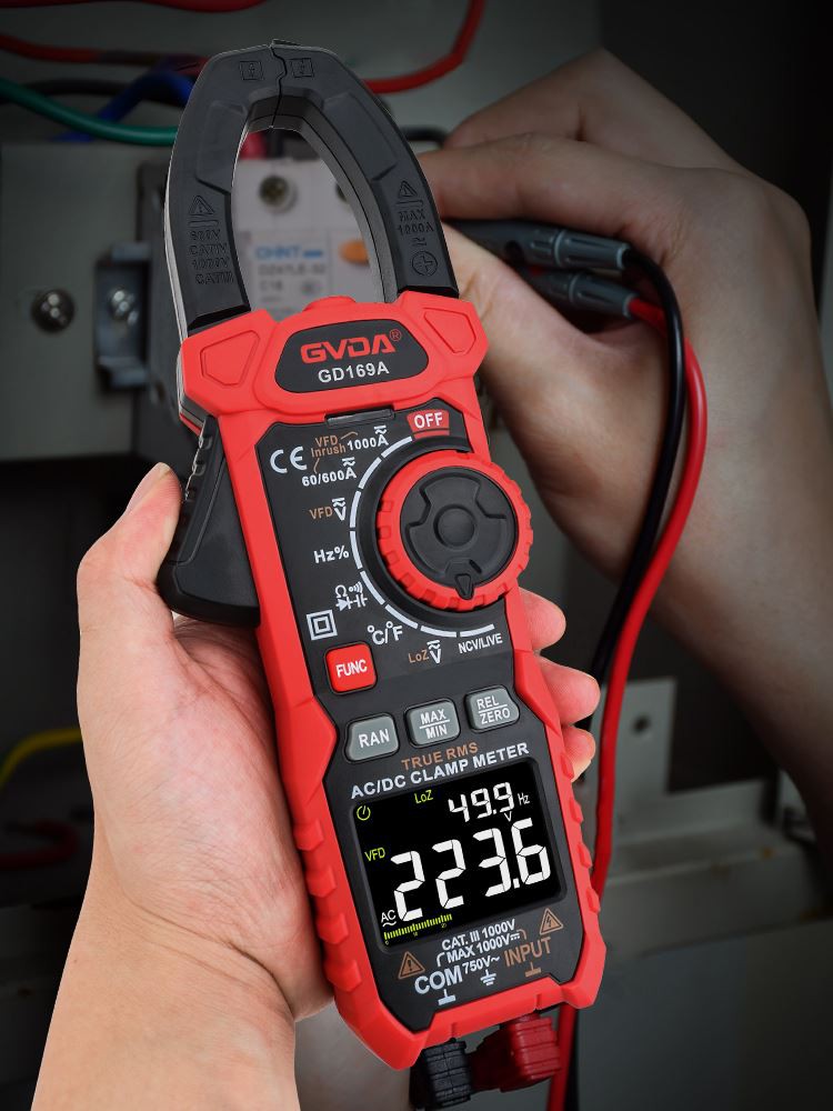 auto range clamp meter